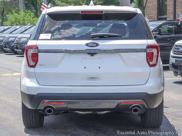 2017 Ford Explorer XLT 4dr SUV